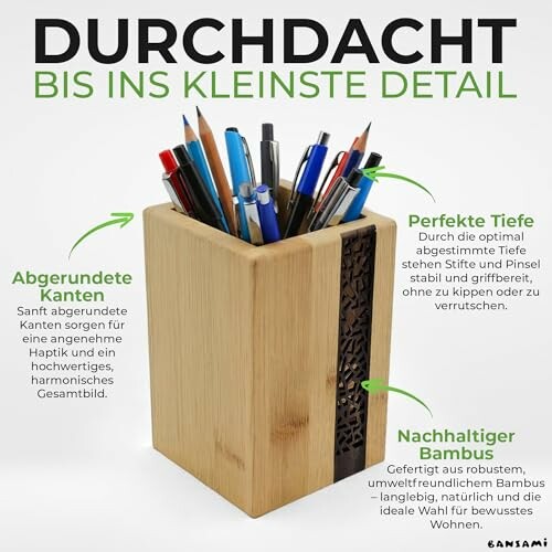 Holzstiftehalter aus Bambus mit Stiften und Pinseln.