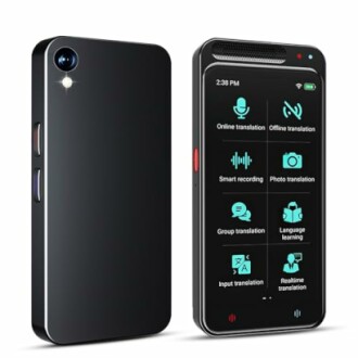 Zwei elektronische Übersetzungsgeräte mit verschiedenen Funktionen.